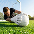 Professional goalkeeper gloves in various sizes and colours - product detail