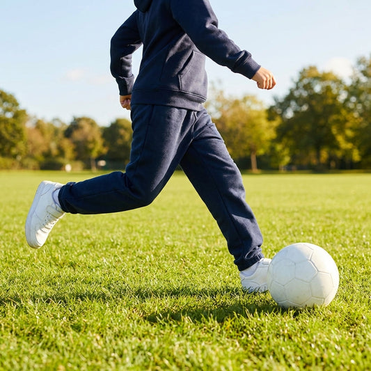 Junior tracksuit bottoms made from lightweight polyester
