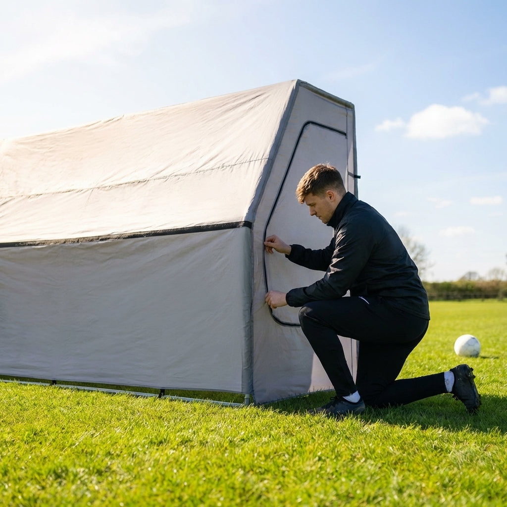 Portable team shelter in 10 colours with steel frame for sports events
