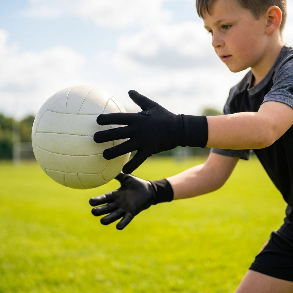 Gaelic football gloves with high grip latex for all weather conditions