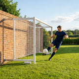 Aluminium football goal with folding mechanism
