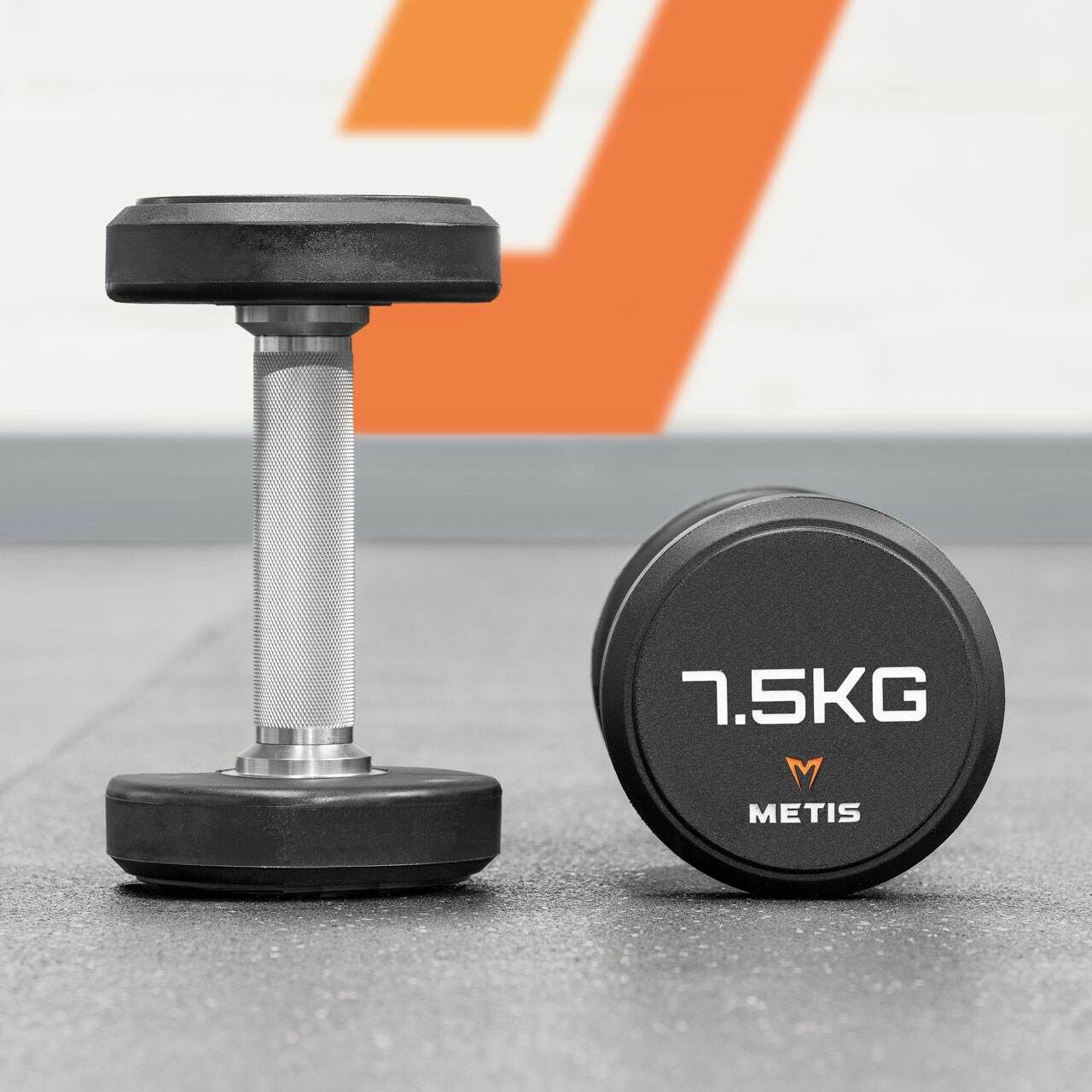 Urethane dumbbells with steel core, ideal for gyms