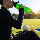 Hygienic water bottle with contactless nozzle for sports use